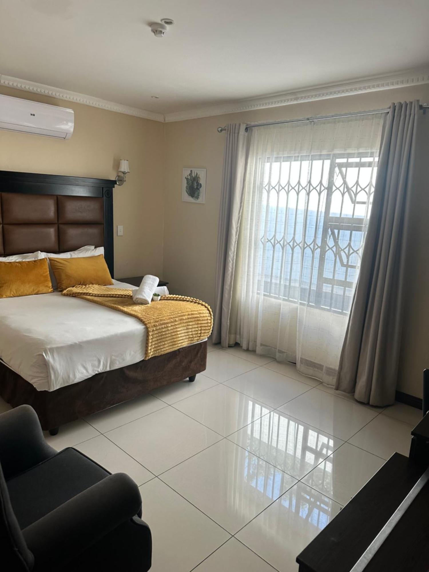 Aqua Stone Guest House Mbombela Exterior photo